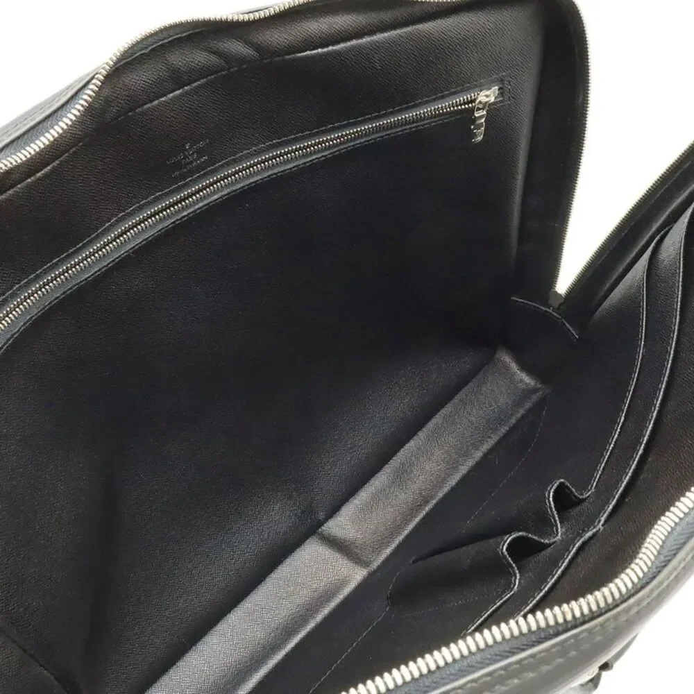 Louis Vuitton Porte Documents Voyage
